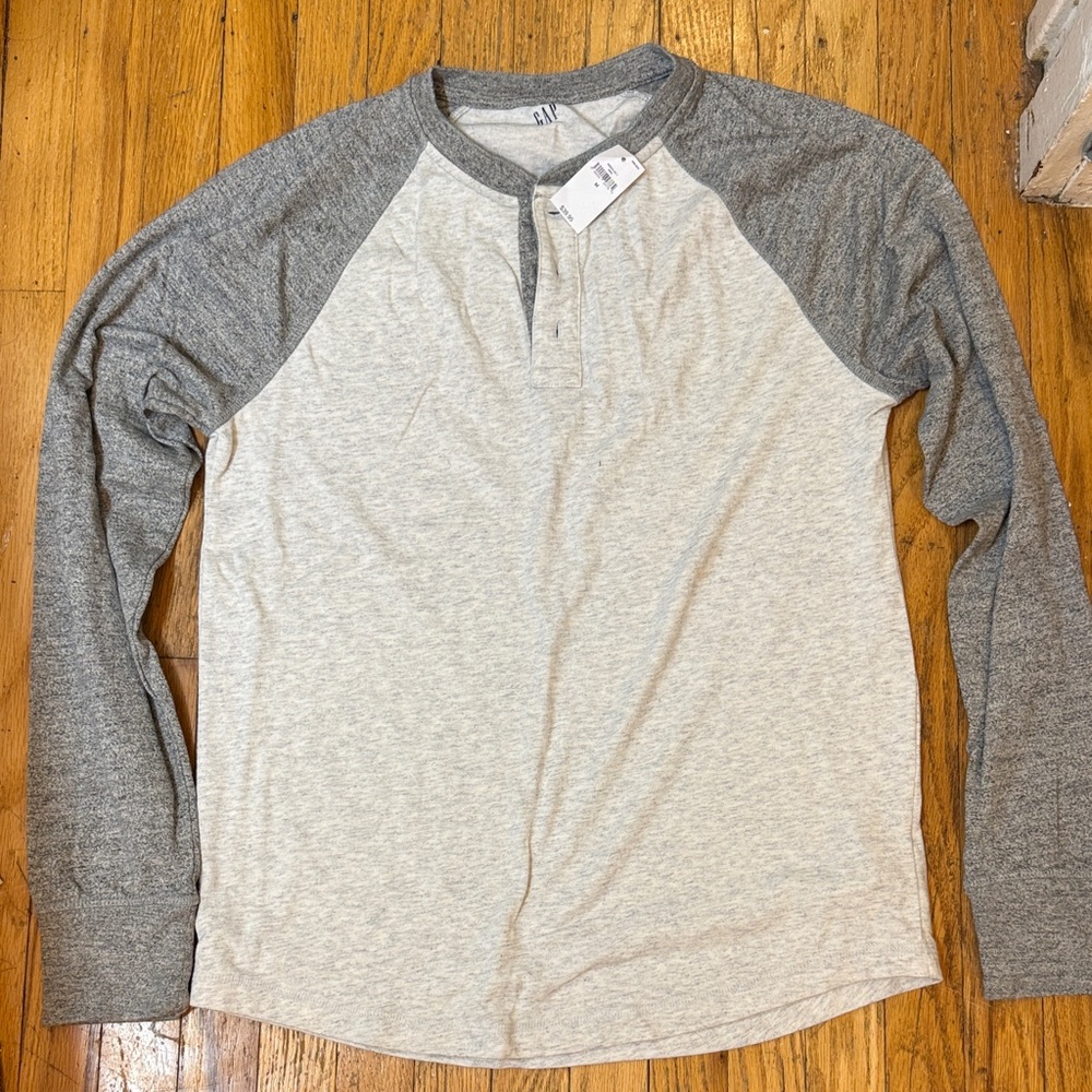 GAP Gray and Cream Long Sleeve Henley